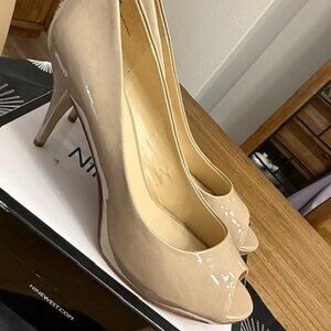 NINE WEST "Kelsyo" Peep-toe Heels